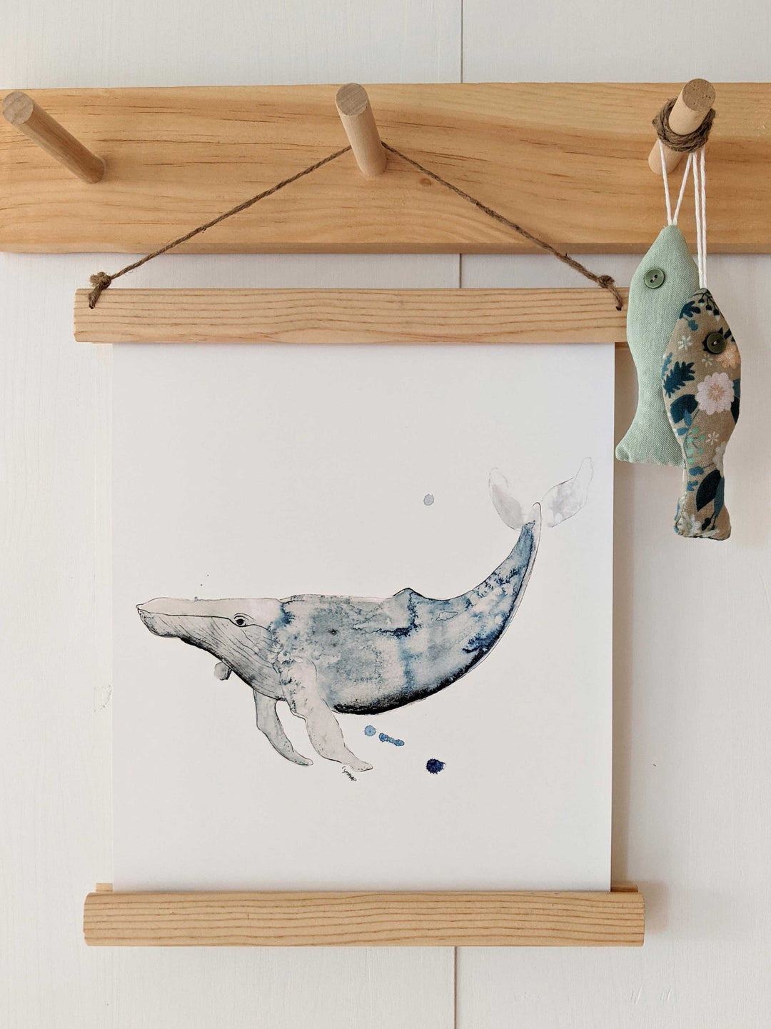 Idée d'encadrement pour affiches: le cadre de bois magnétique