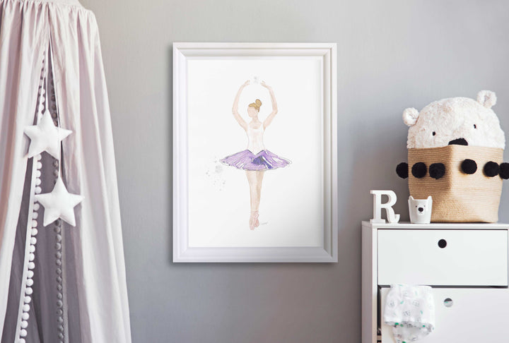 Illustration - Ballerina, fifth position