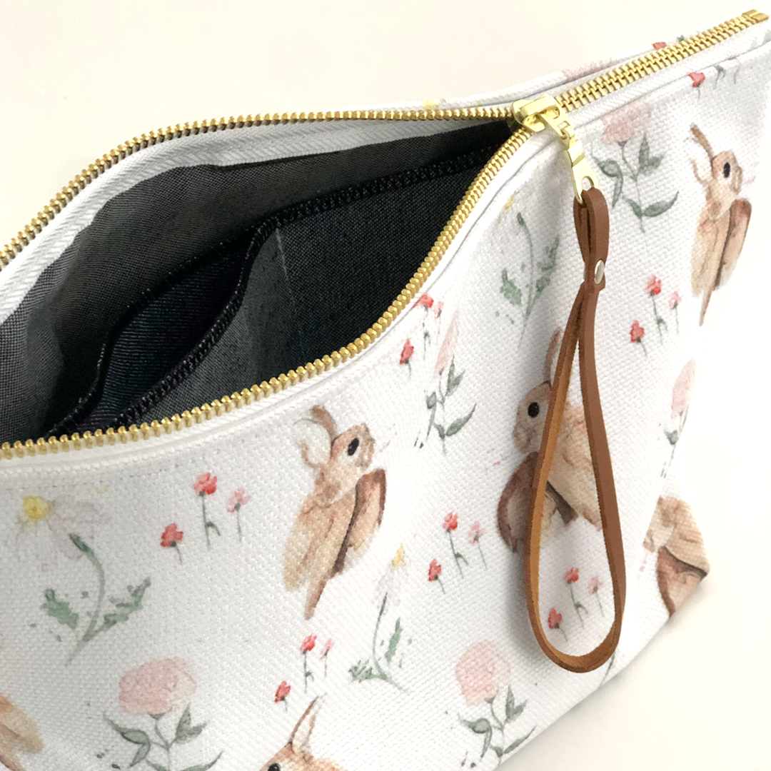 Makeup bag - Flowers and Hare